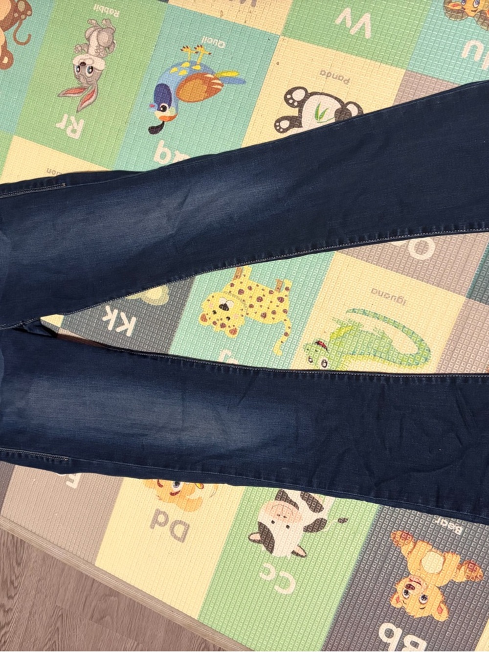 Rock and republic jeans bootcut
Size 6